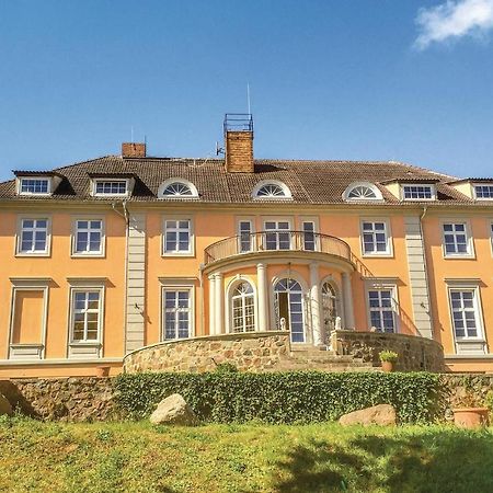 Herrenhaus Luebbenow Екстериор снимка