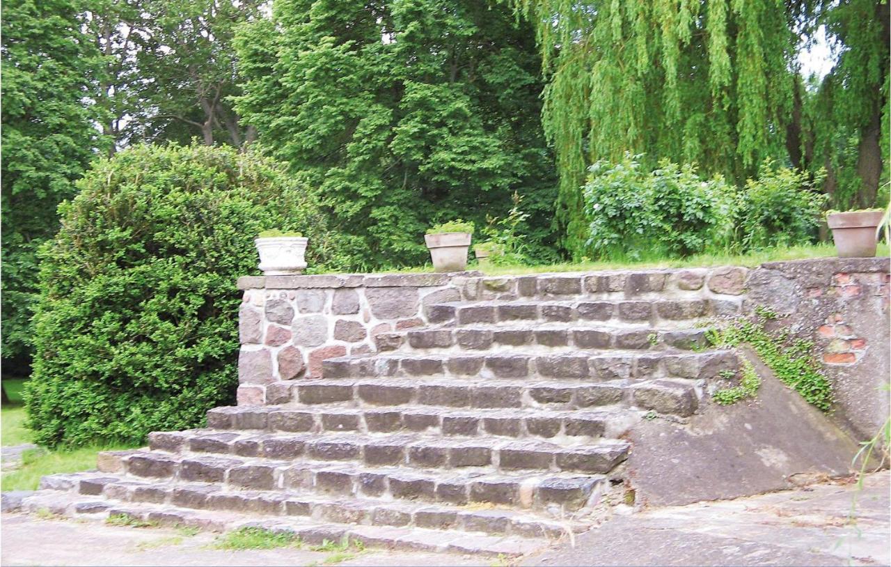 Herrenhaus Luebbenow Екстериор снимка