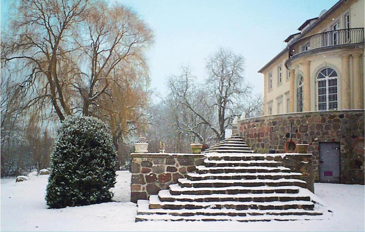 Herrenhaus Luebbenow Екстериор снимка